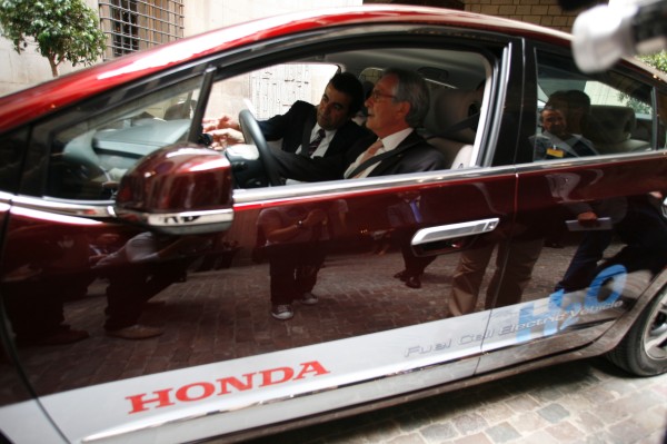 Honda FCX Clarity en el Ayuntamiento de Barcelona 