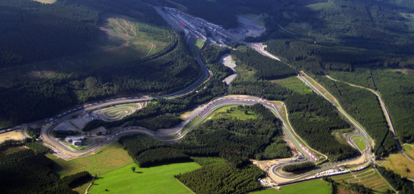 El mítico Spa-Francorchamps cuenta con la Eau Rouge, una de las mejores curvas del mundo
