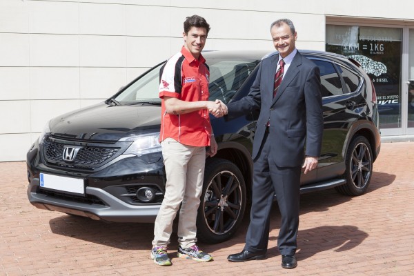 Joan Barreda junto al Presidente de Honda Motor Europe España, Marc Serruya 