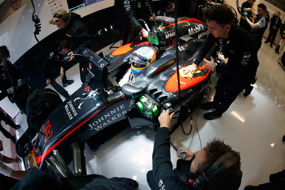 Fernando Alonso remontó posiciones y terminó en una meritoria séptima posición